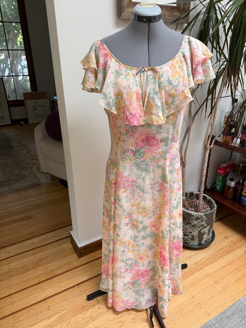 Vintage Laura Ashley 100% Silk Pastel Floral Ruffle Maxi Dress Size 8